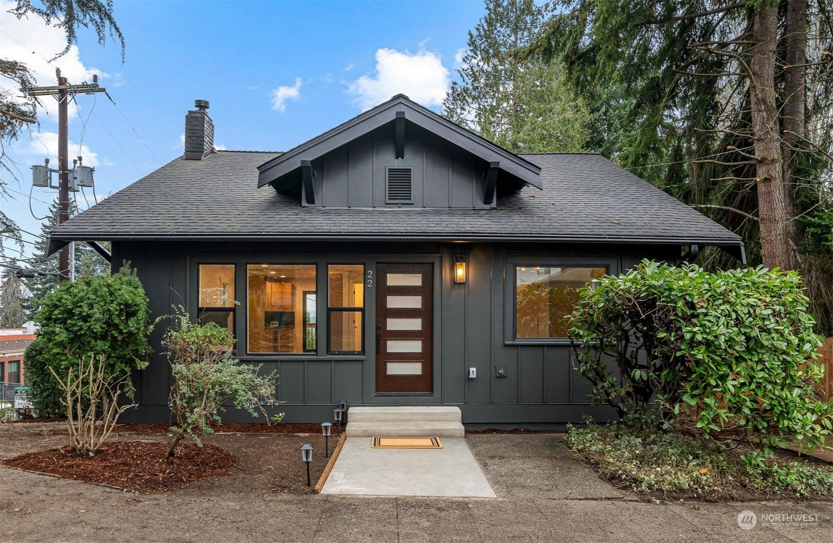 Property Photo:  22 W Fulton Street  WA 98119 