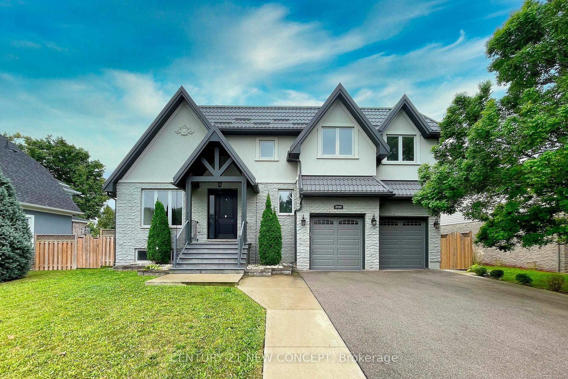 Photo de la propriété:  2420 Ventura Dr  ON L6L 2H4 