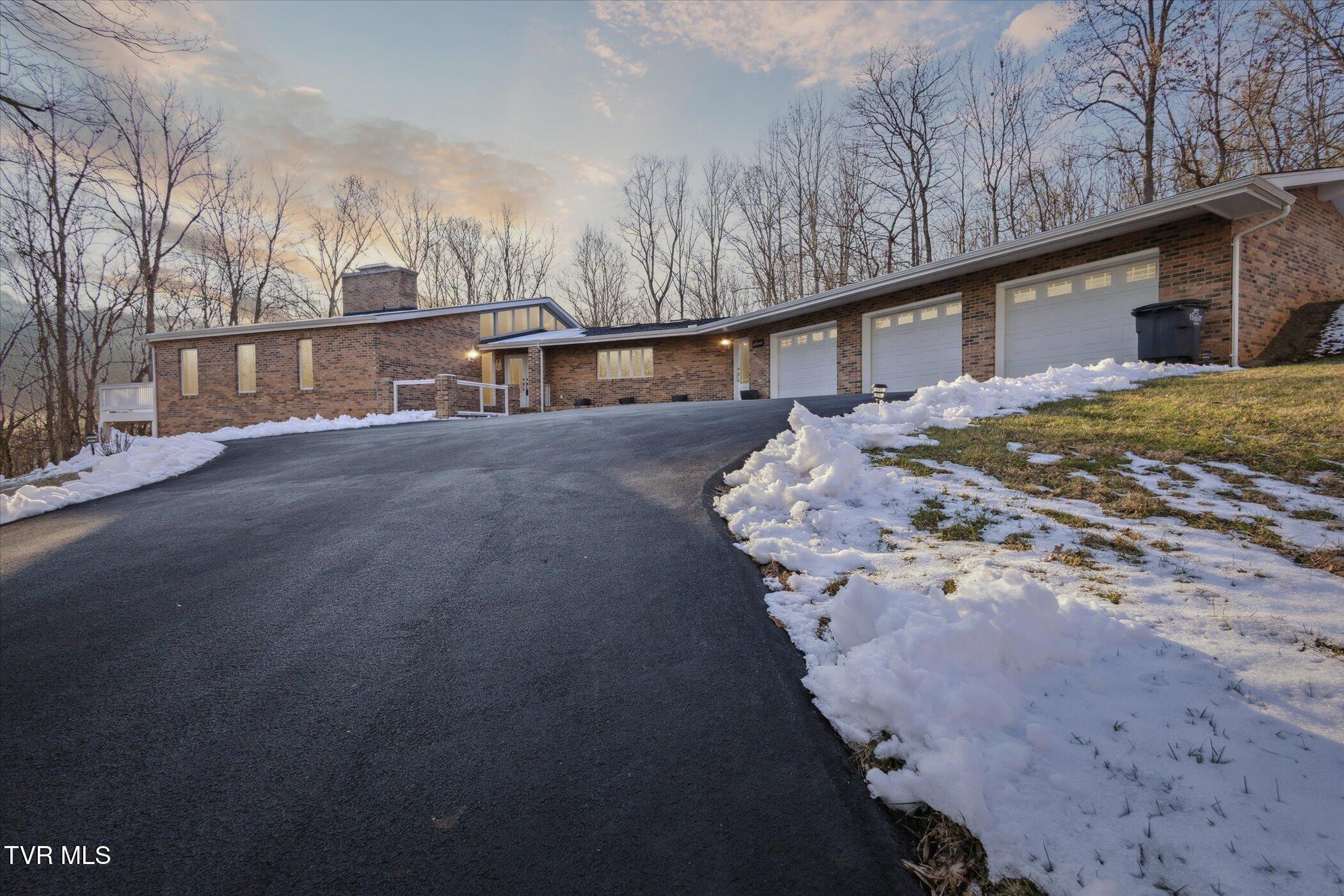 4005 Foxfire Lane  Kingsport TN 37664 photo