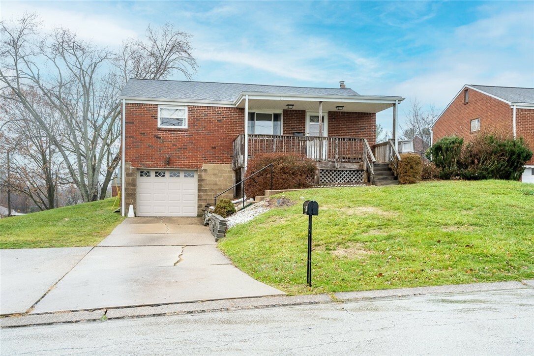 Property Photo: 5336 Holiday PA 15236