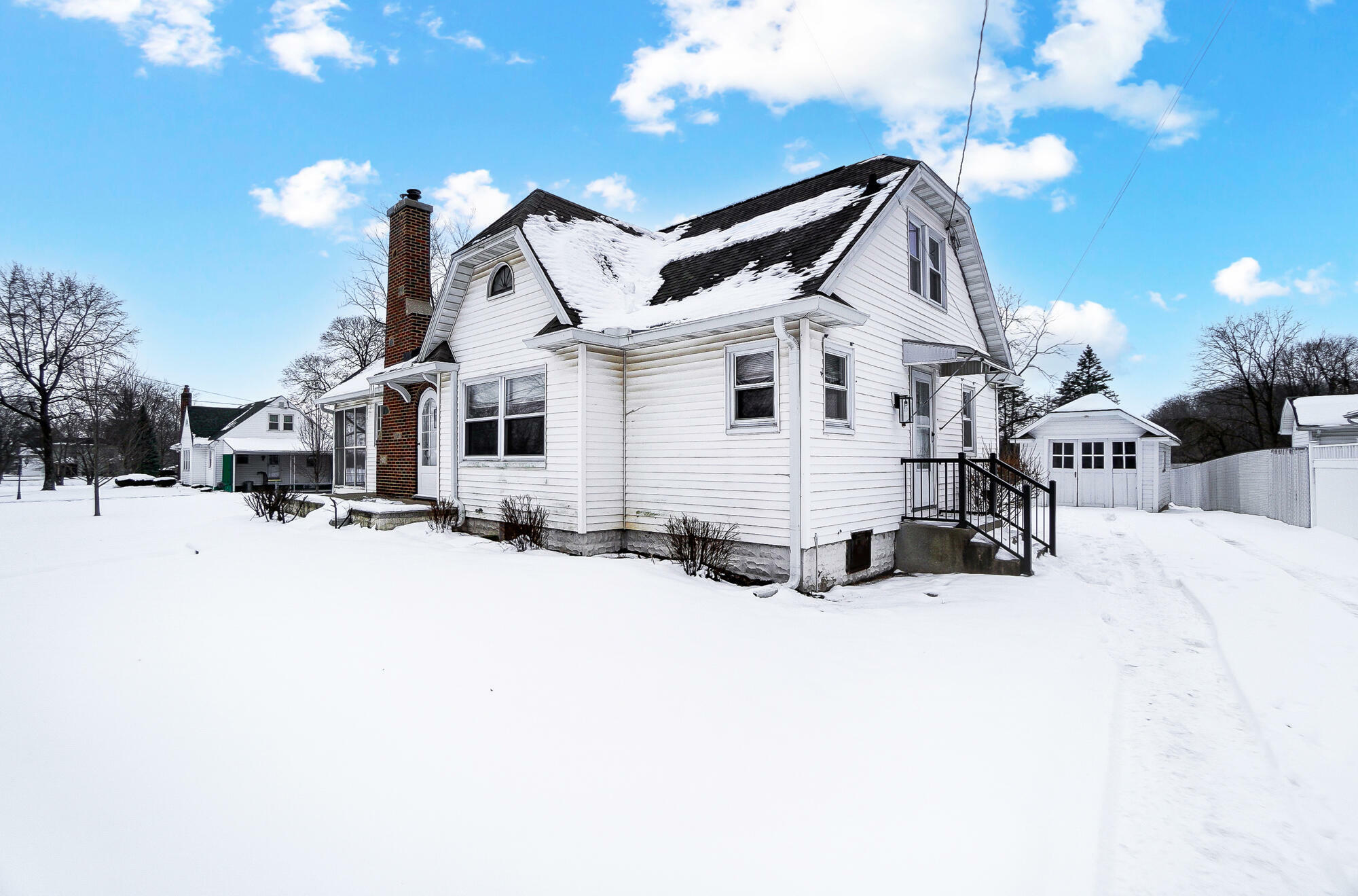 Property Photo:  3361 E High Street  OH 45505 