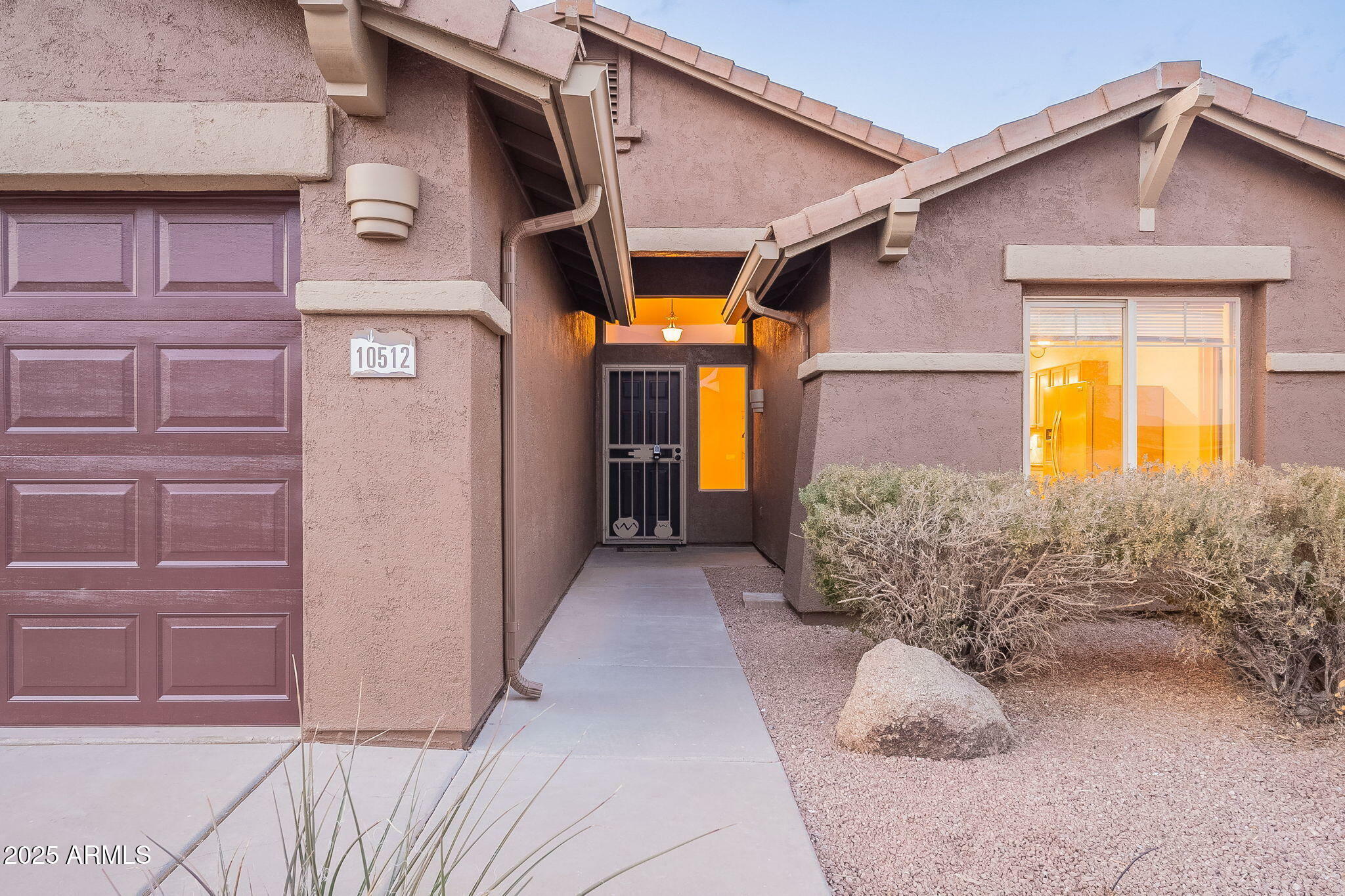 Property Photo:  10512 E Dutchmans Trail  AZ 85118 