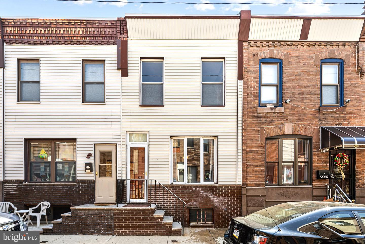 Property Photo: 2435 S Alder Street PA 19148