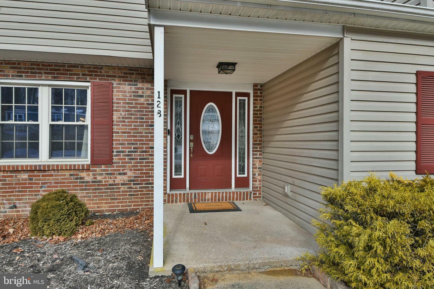 Property Photo:  128 Knights Bridge Drive  PA 19067 