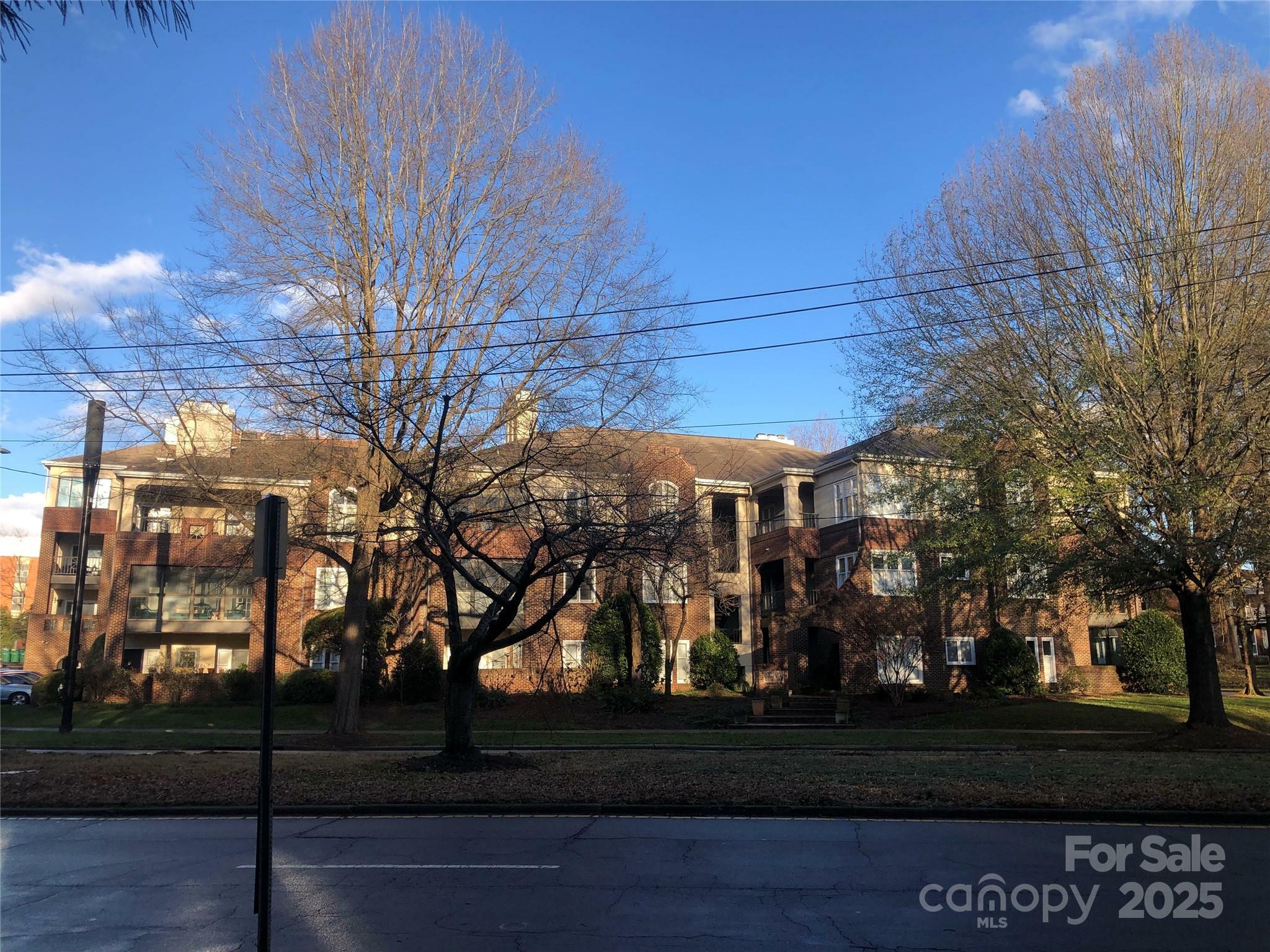 Property Photo:  325 Queens Road 15  NC 28204 