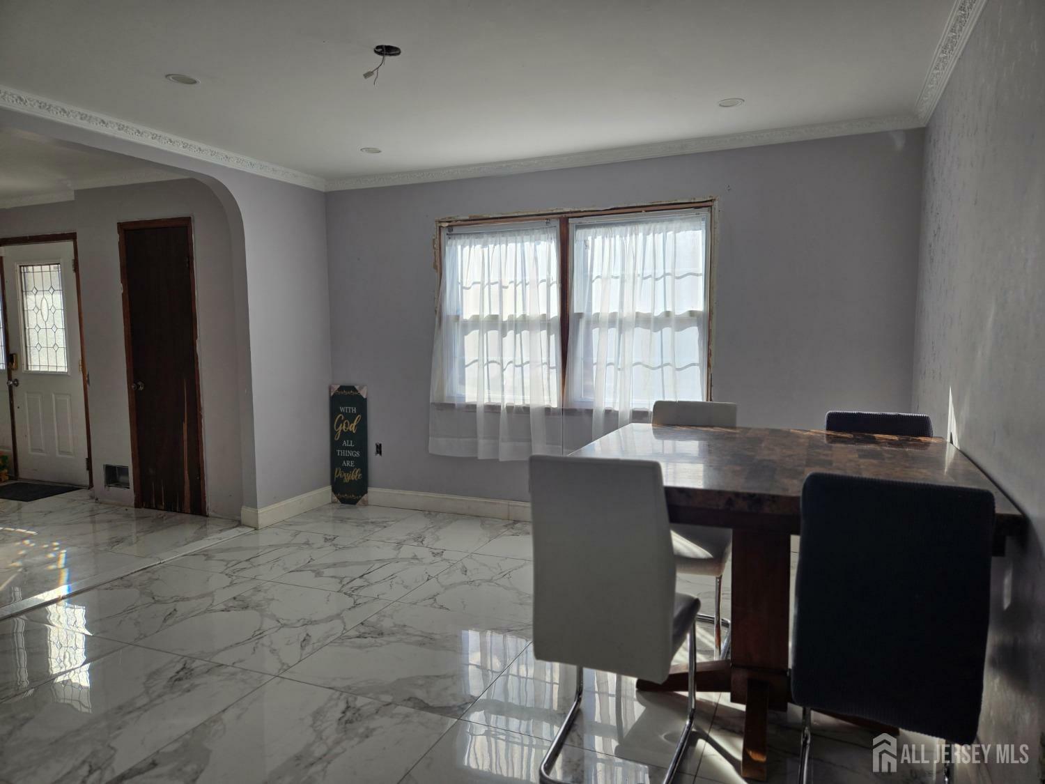 Property Photo:  13 Glynn Court  NJ 08859 