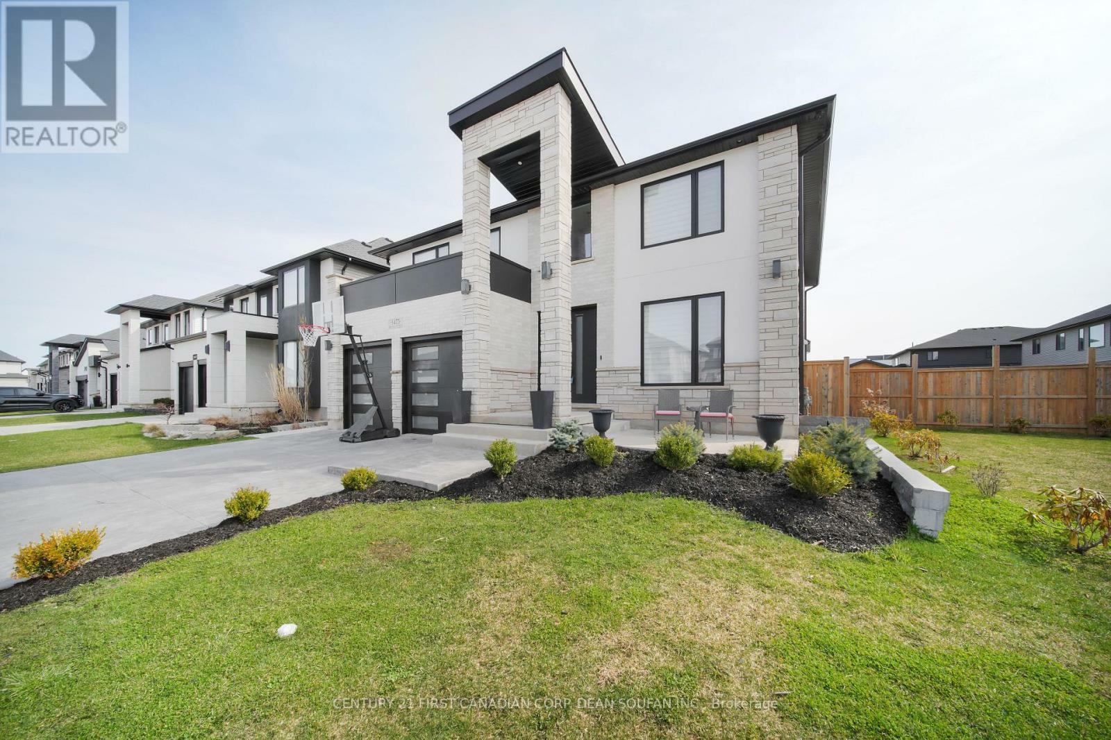 Property Photo: 3475 Brushland Crescent ON N6P 0H2