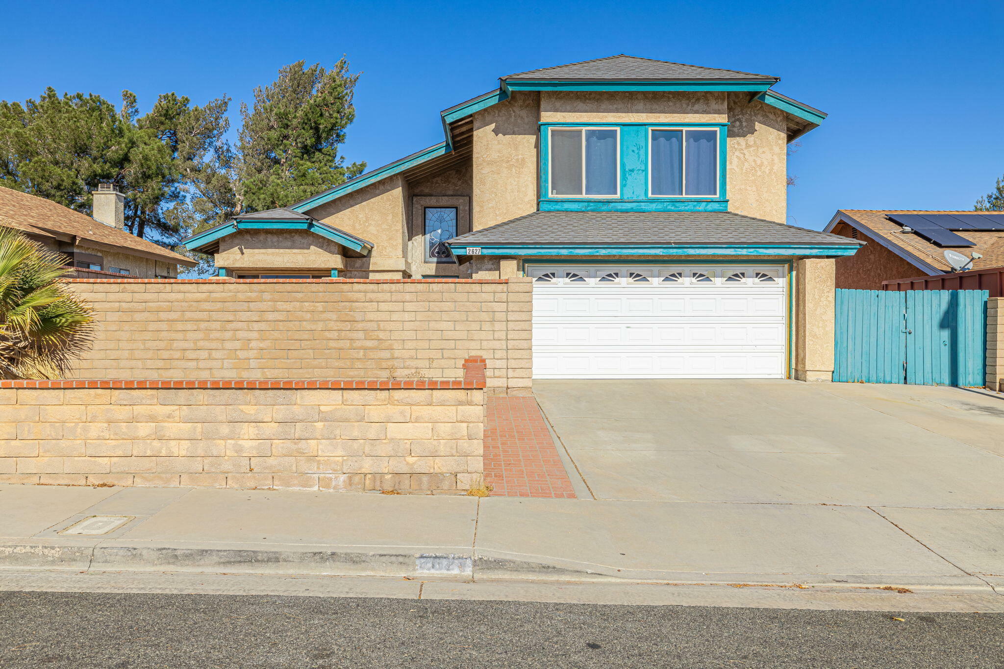 Property Photo:  2627 Joshua Hills Drive  CA 93550 