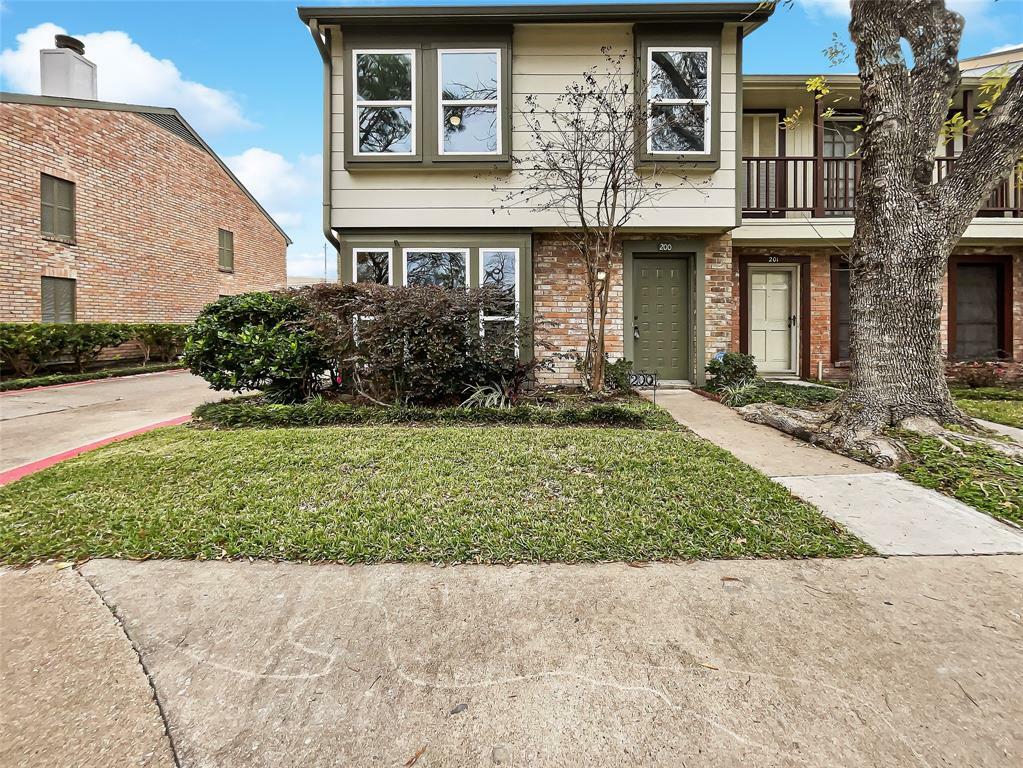 Property Photo:  5801 Lumberdale Road 200  TX 77092 