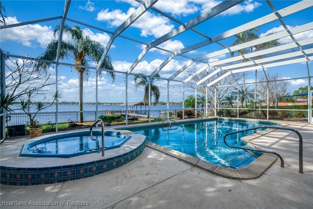 Property Photo:  3081 Lakeview Drive  FL 33870 