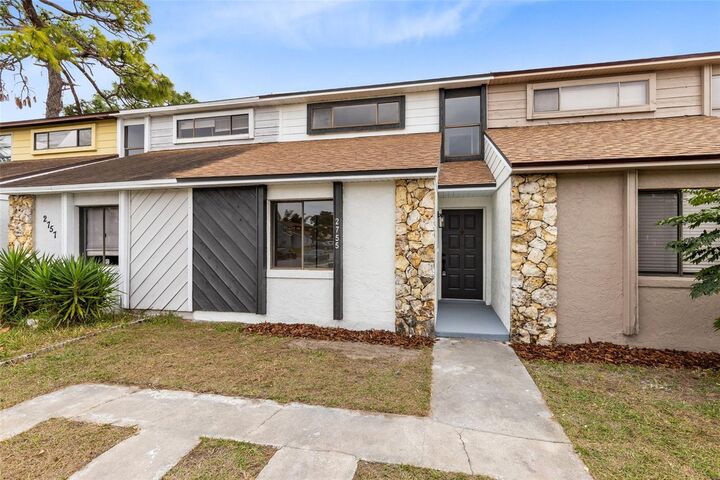 2755 Hunt Club Lane  Orlando FL 32826 photo