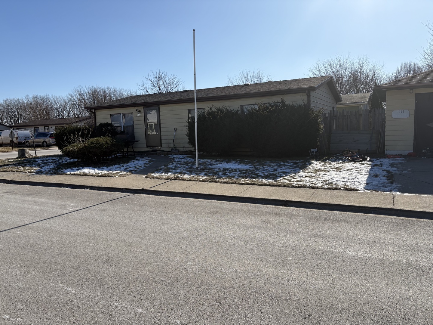 Property Photo:  1111 Barry Lane  IL 60411 