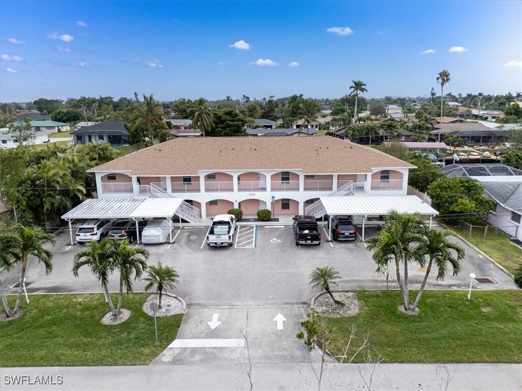 Property Photo:  1308 SE 42nd Street 3  FL 33904 