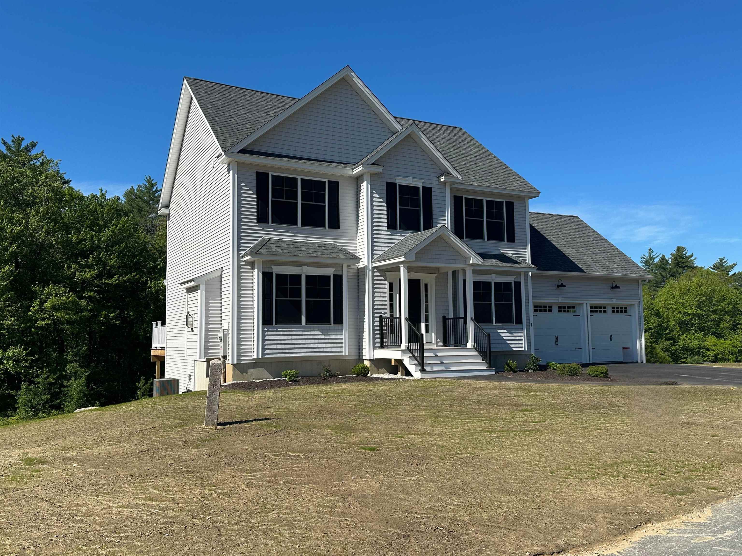 Property Photo: 7 Shelburne Lane NH 03301