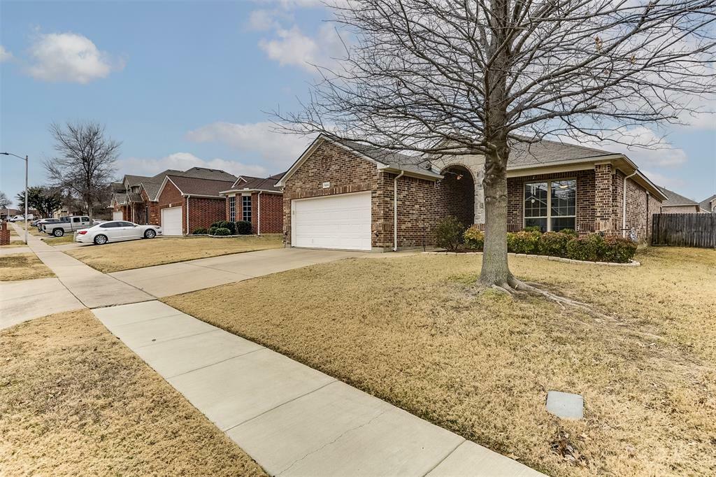 Photo de la propriété:  7806 Roswell Court  TX 76002 