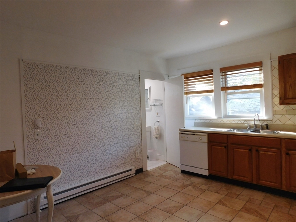 Property Photo:  21 Waterloo St 1  MA 02136 