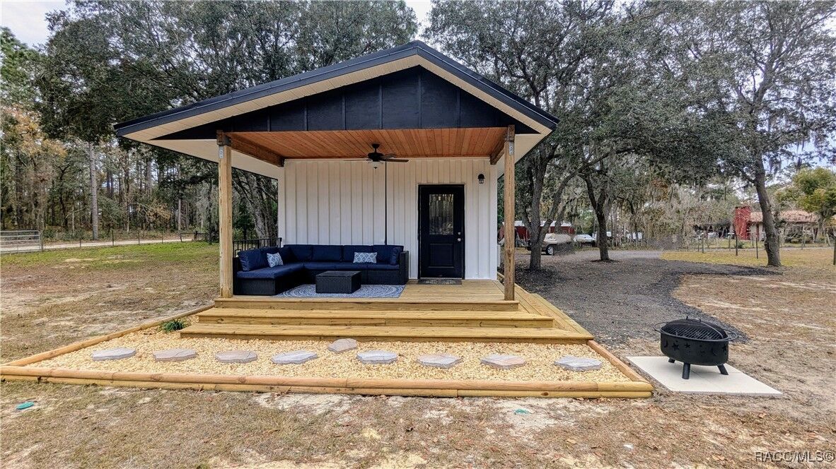 Property Photo: 5652 W Nobis Circle FL 34448