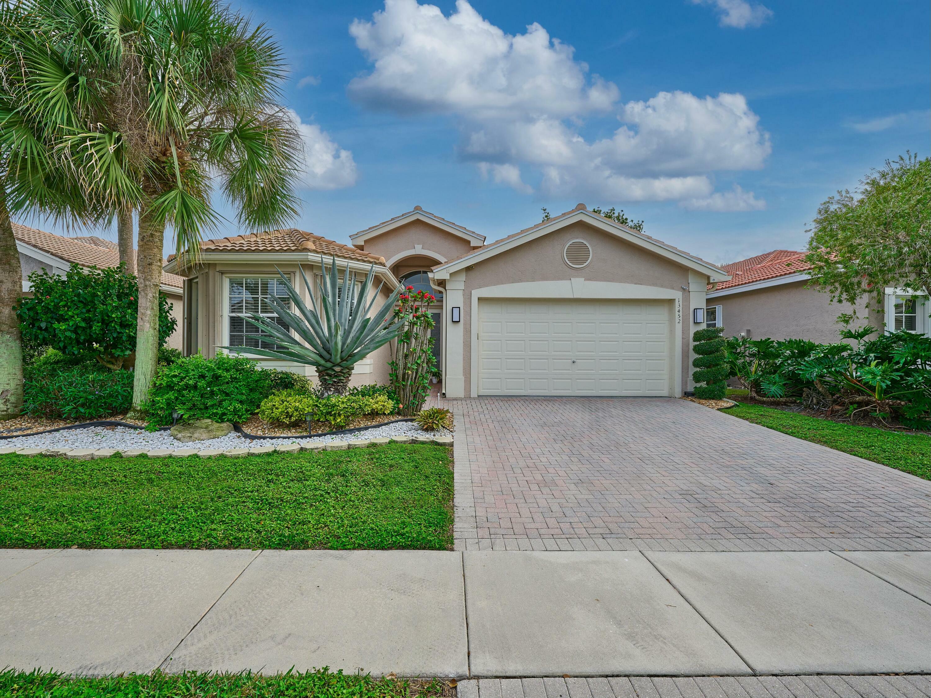 Property Photo:  13452 Cordoba Lake Way  FL 33446 