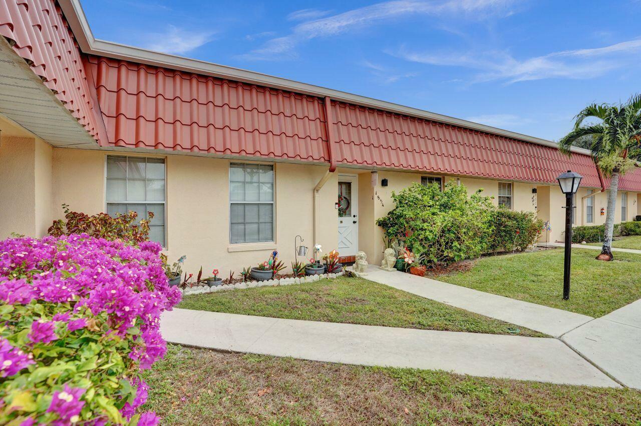 Property Photo:  854 Salem Lane  FL 33467 