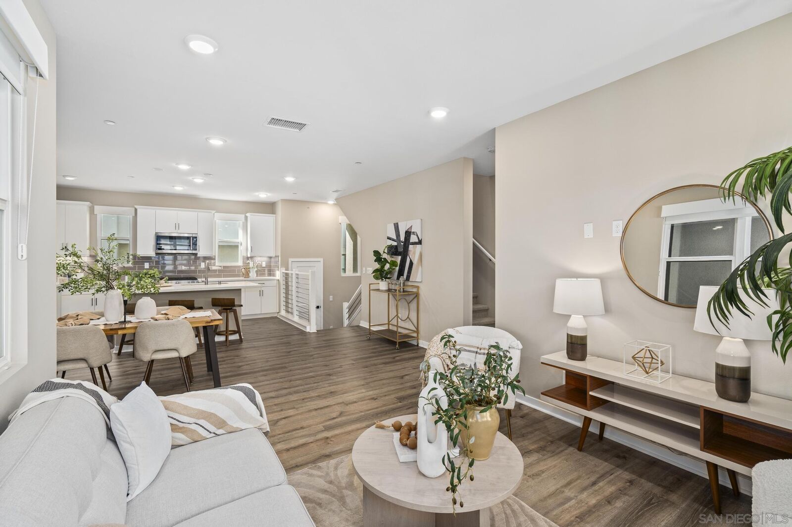 Property Photo:  2874 Via Alta Pl  CA 92108 