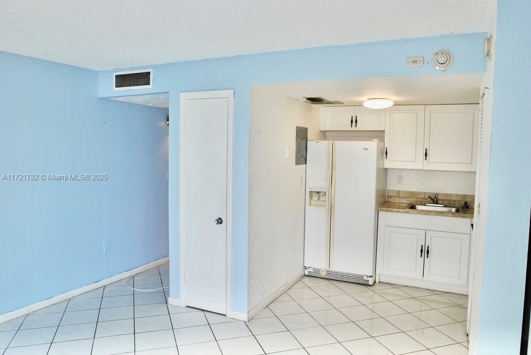 Property Photo:  1250 Alton Rd 2C  FL 33139 