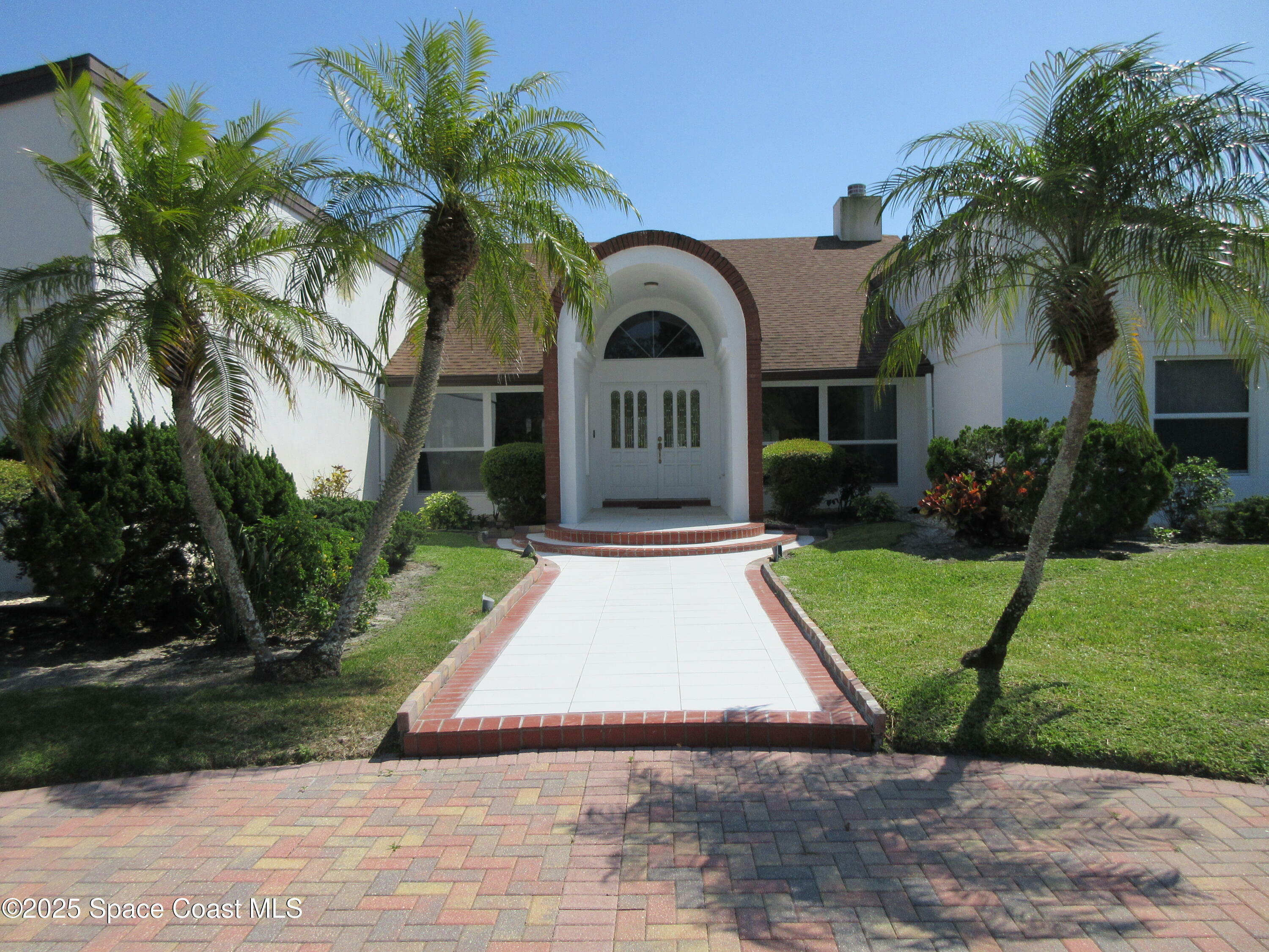 Property Photo:  1815 Villa Espana Trail  FL 32935 