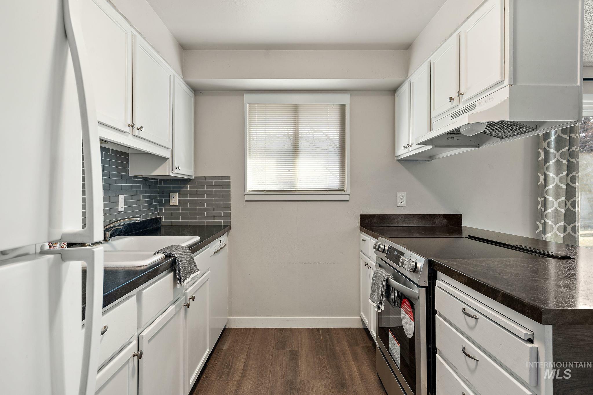 Property Photo:  416 N Mission  ID 83616 