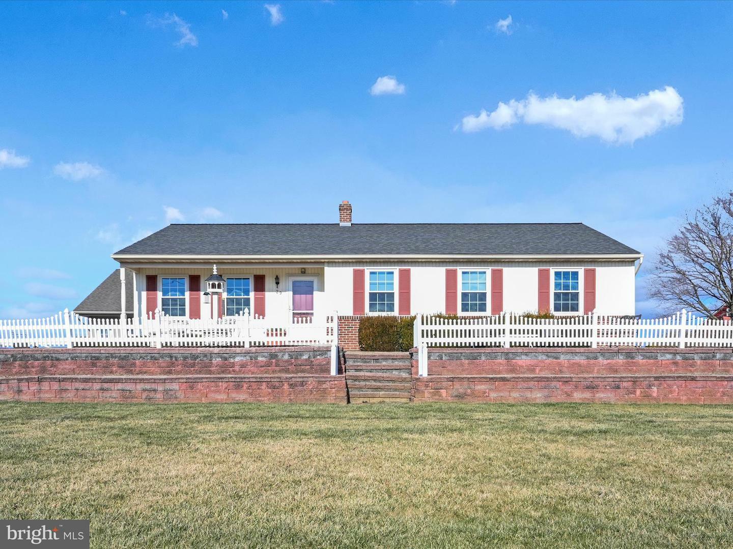 Property Photo:  29 Little Beaver Road  PA 17579 