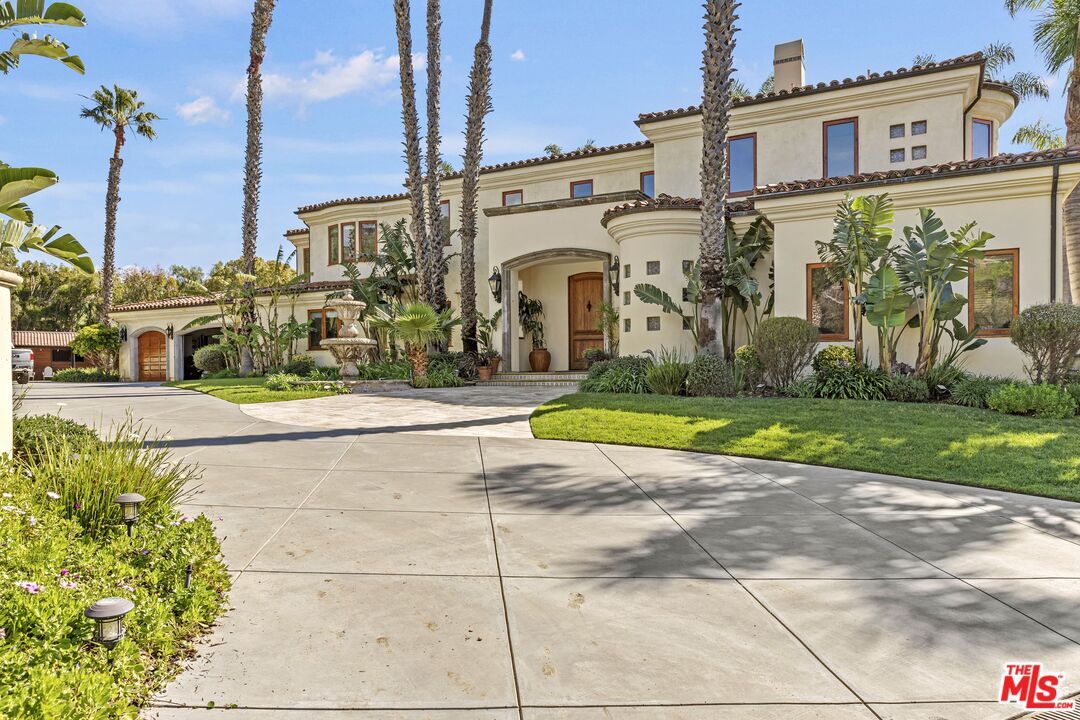 Property Photo:  27364 Winding Way  CA 90265 