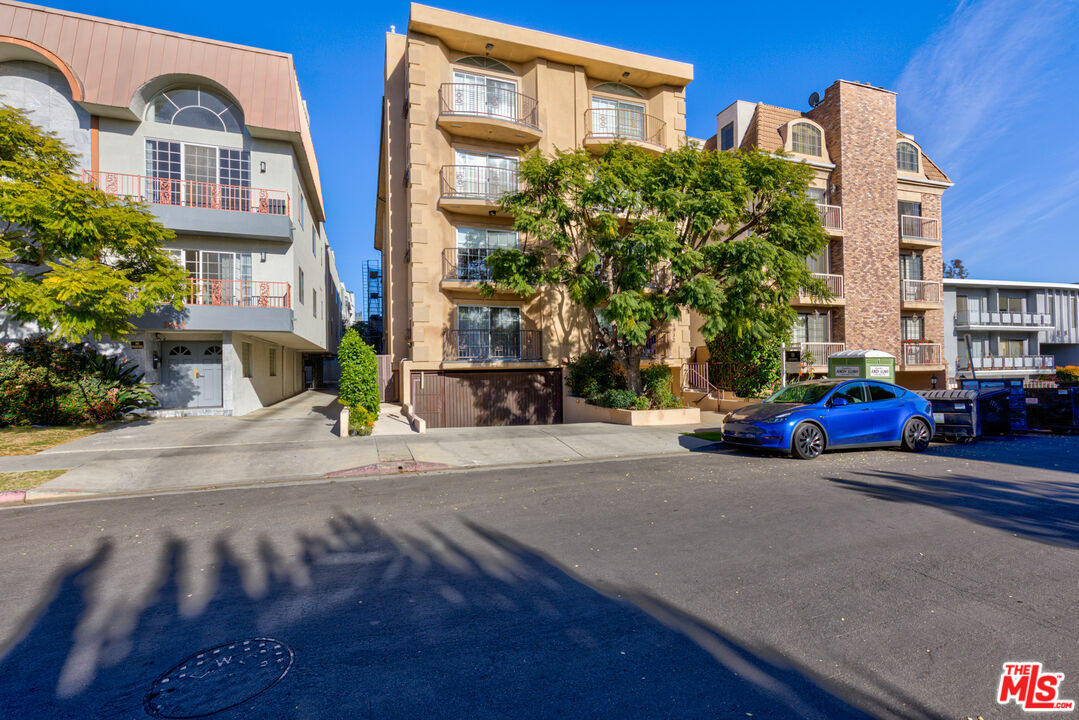 1932 Pelham Ave  Los Angeles CA 90025 photo