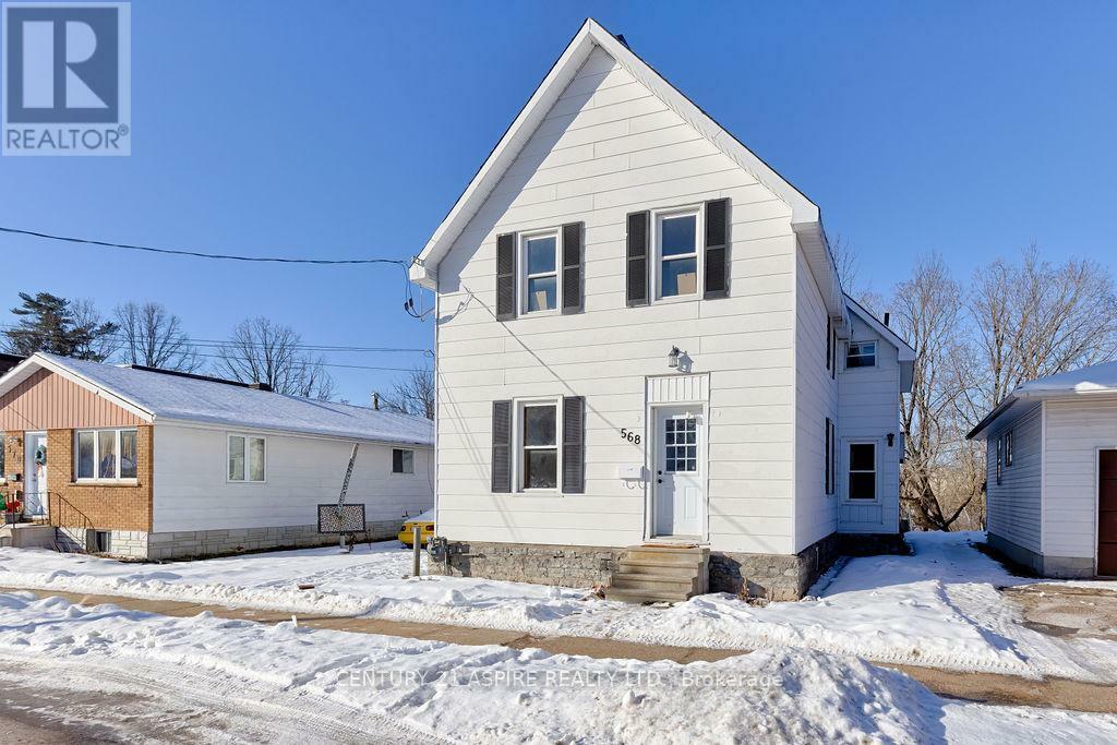 Property Photo:  568 Moffat Street  ON K8A 3Y1 