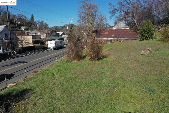 Property Photo:  391 S Stewart Street  CA 95370