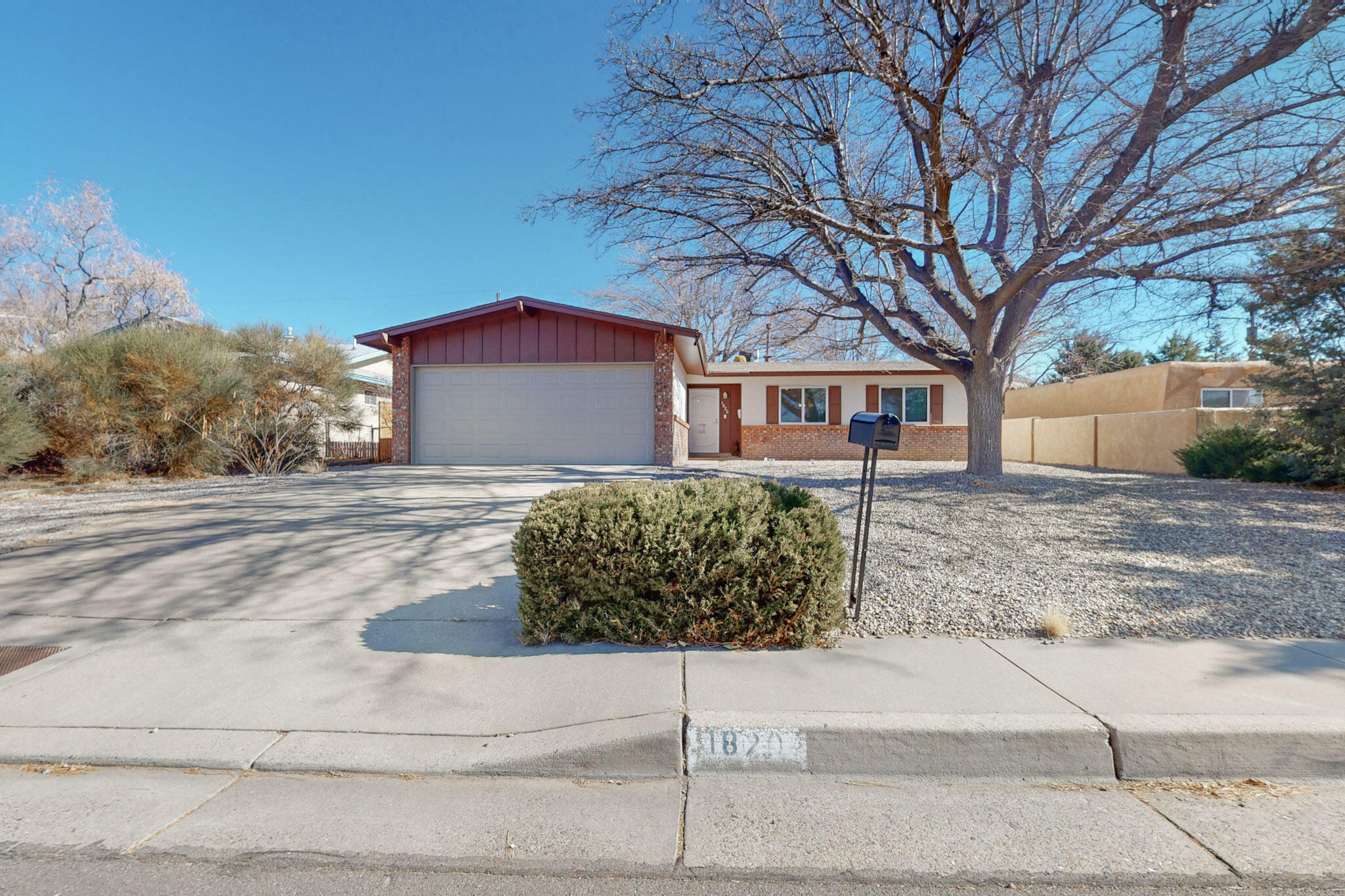 Property Photo:  1820 Nakomis Court NE  NM 87112 