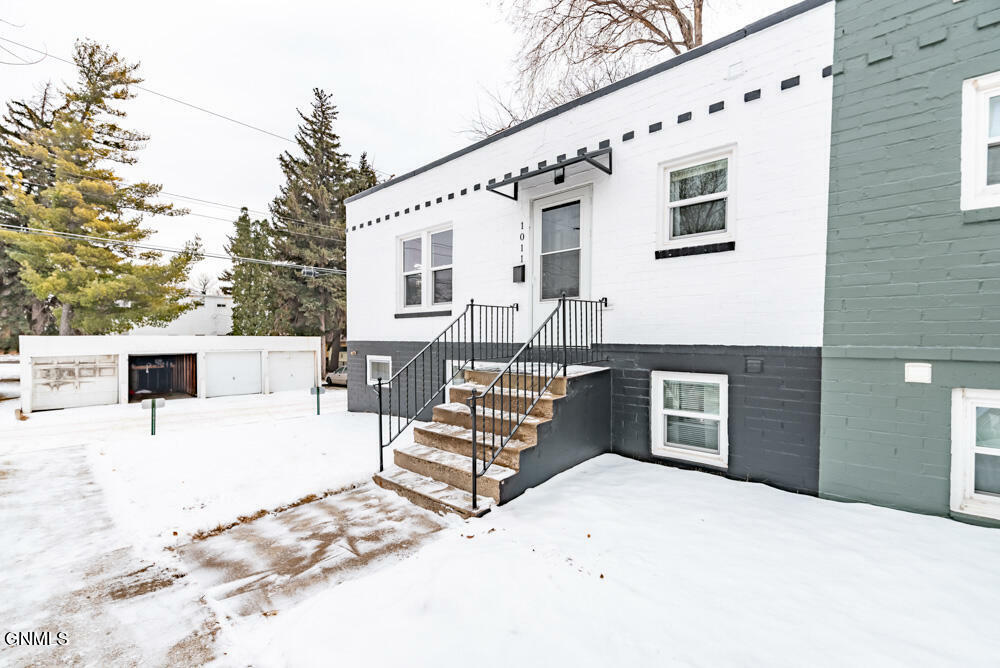 Property Photo:  1011 N 6th Street  ND 58501 