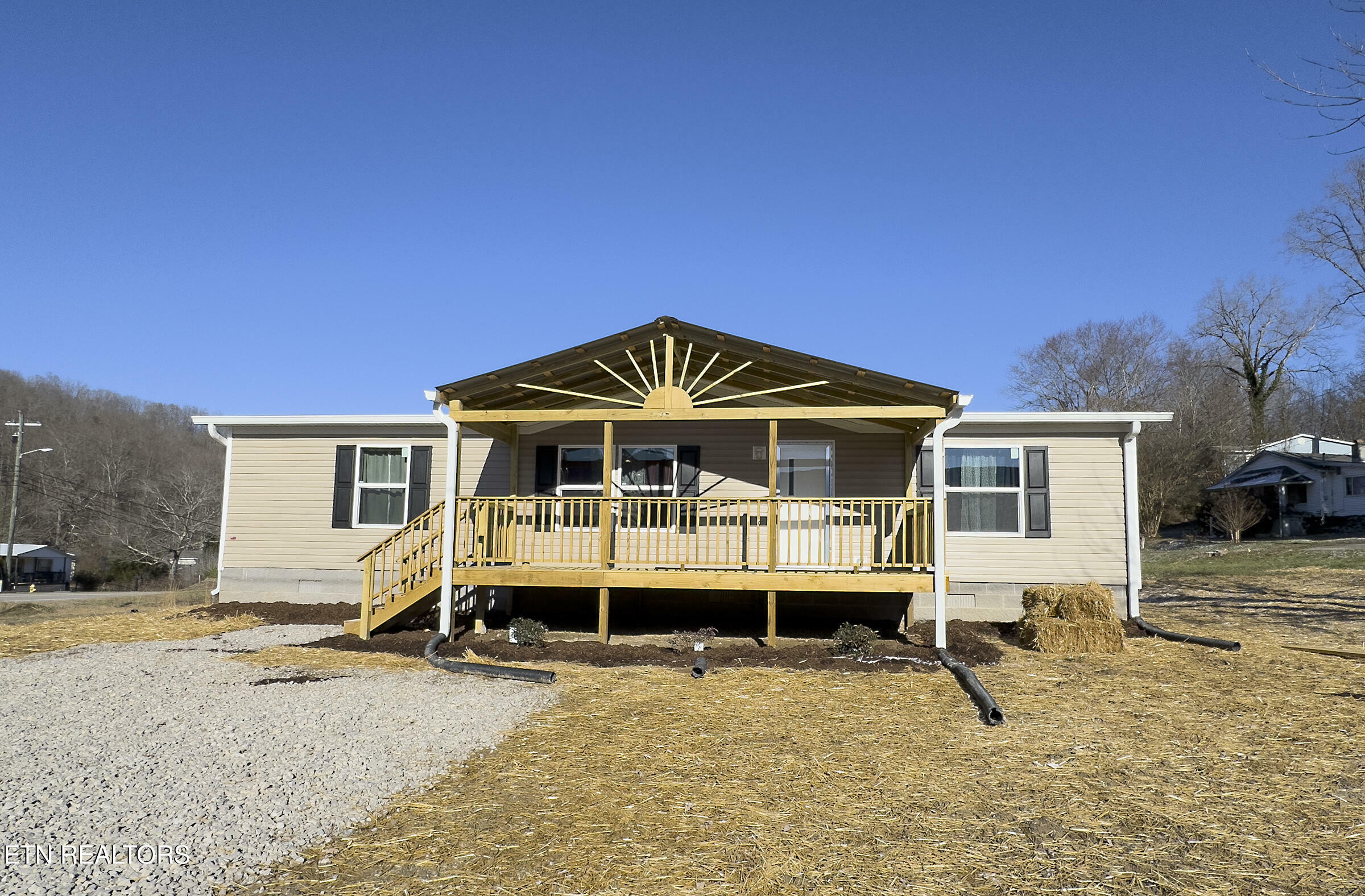 Property Photo:  837 Kelly Rd  TN 37840 