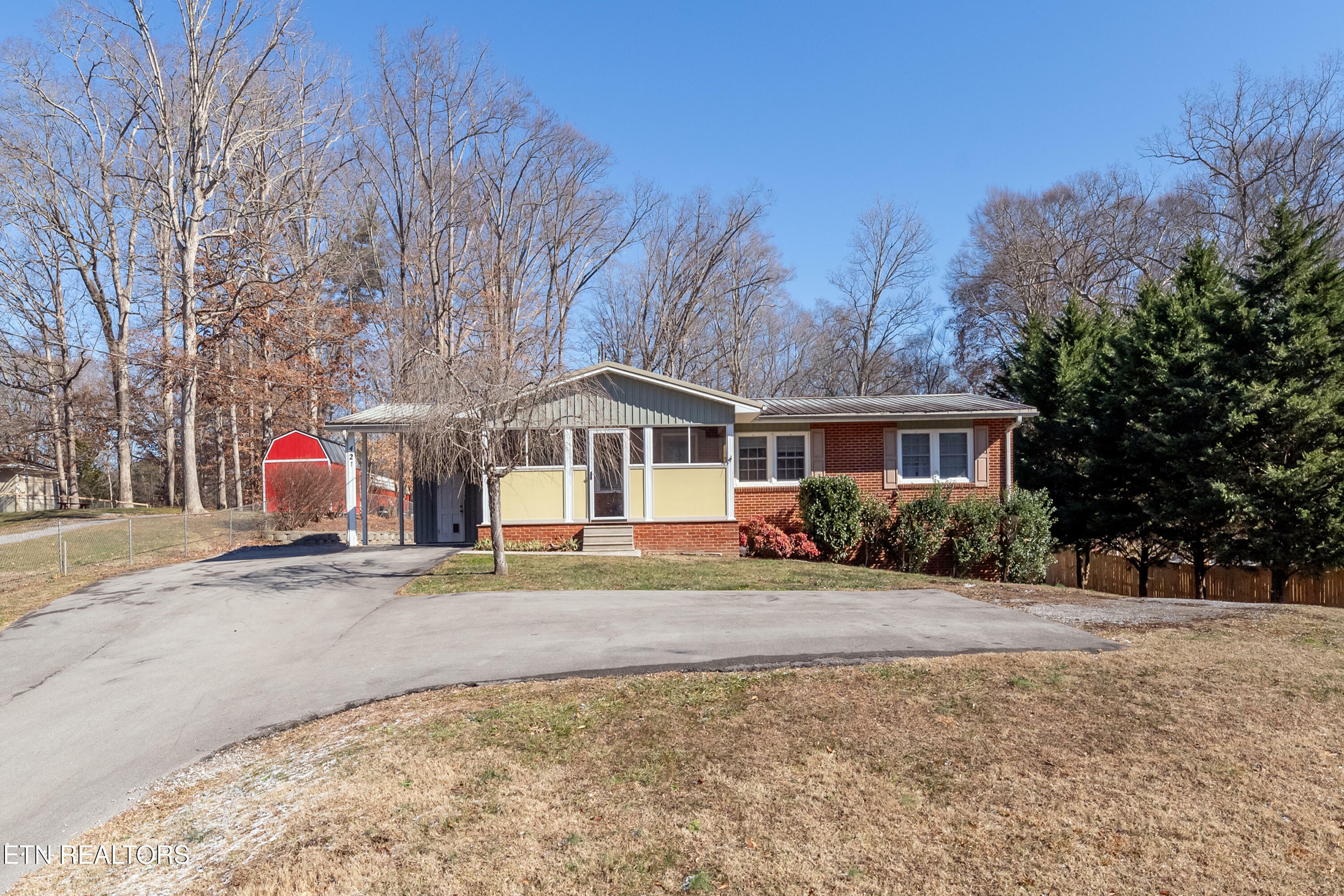 421 Maple Ave  Oliver Springs TN 37840 photo