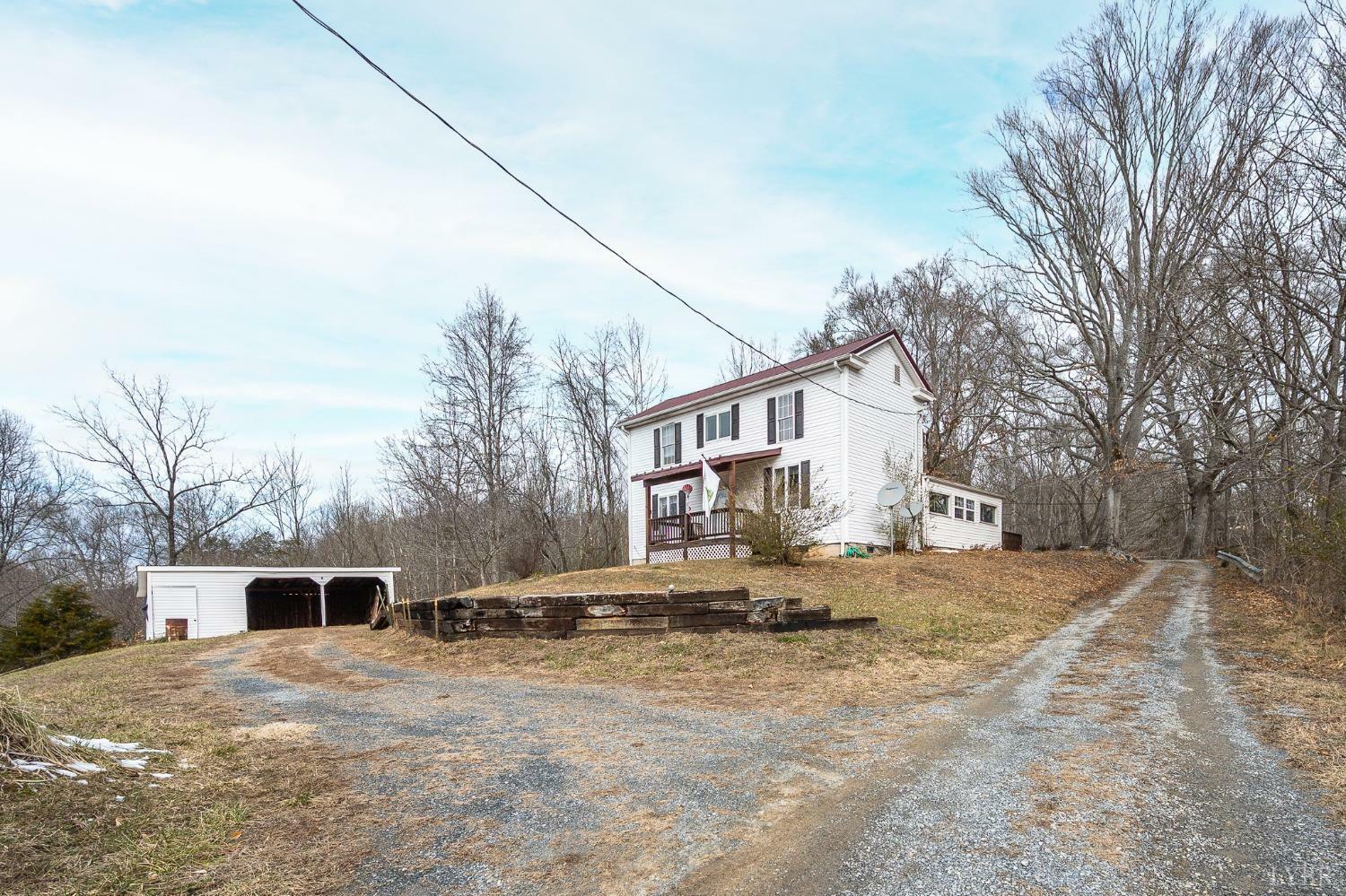 Property Photo:  5069 Smith Mountain Lake Parkway  VA 24104 