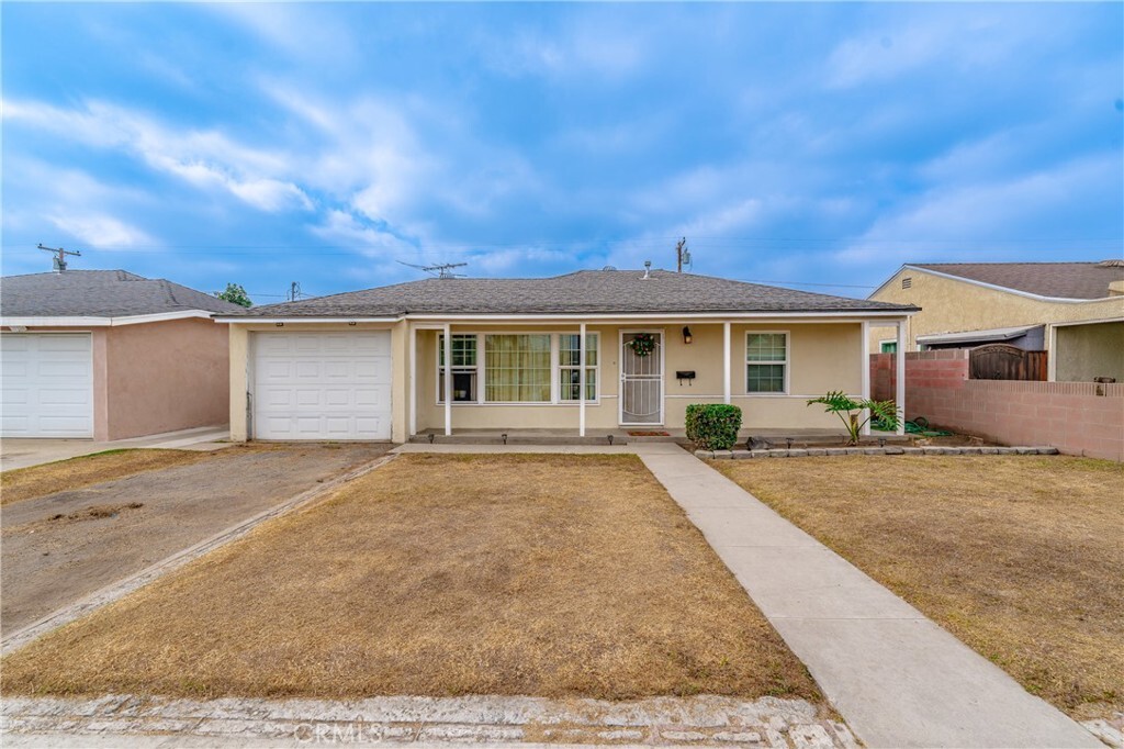 Property Photo: 13727 Graystone Avenue CA 90650