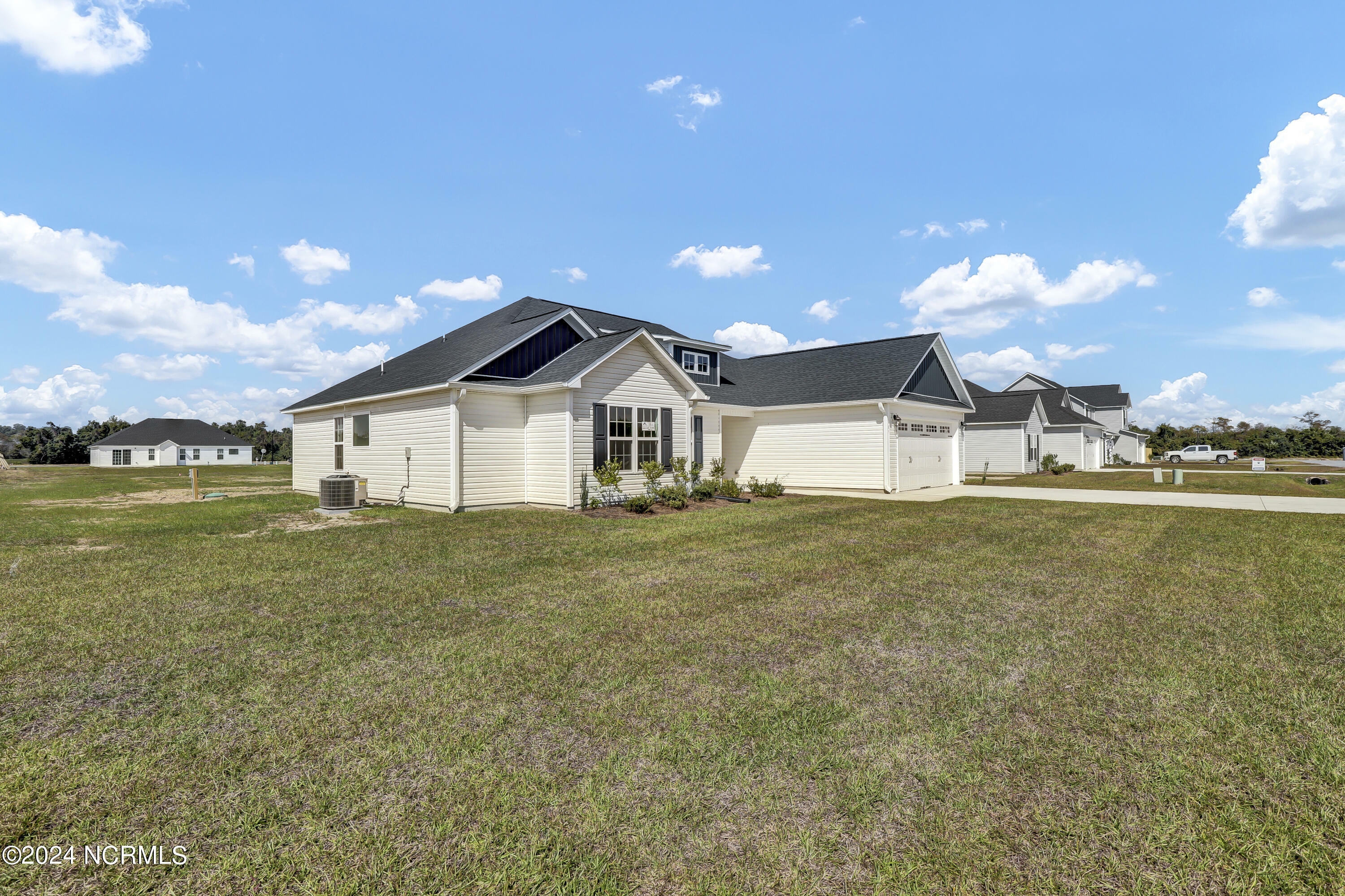 Property Photo: 612 Turkey Trot Trail NC 28555