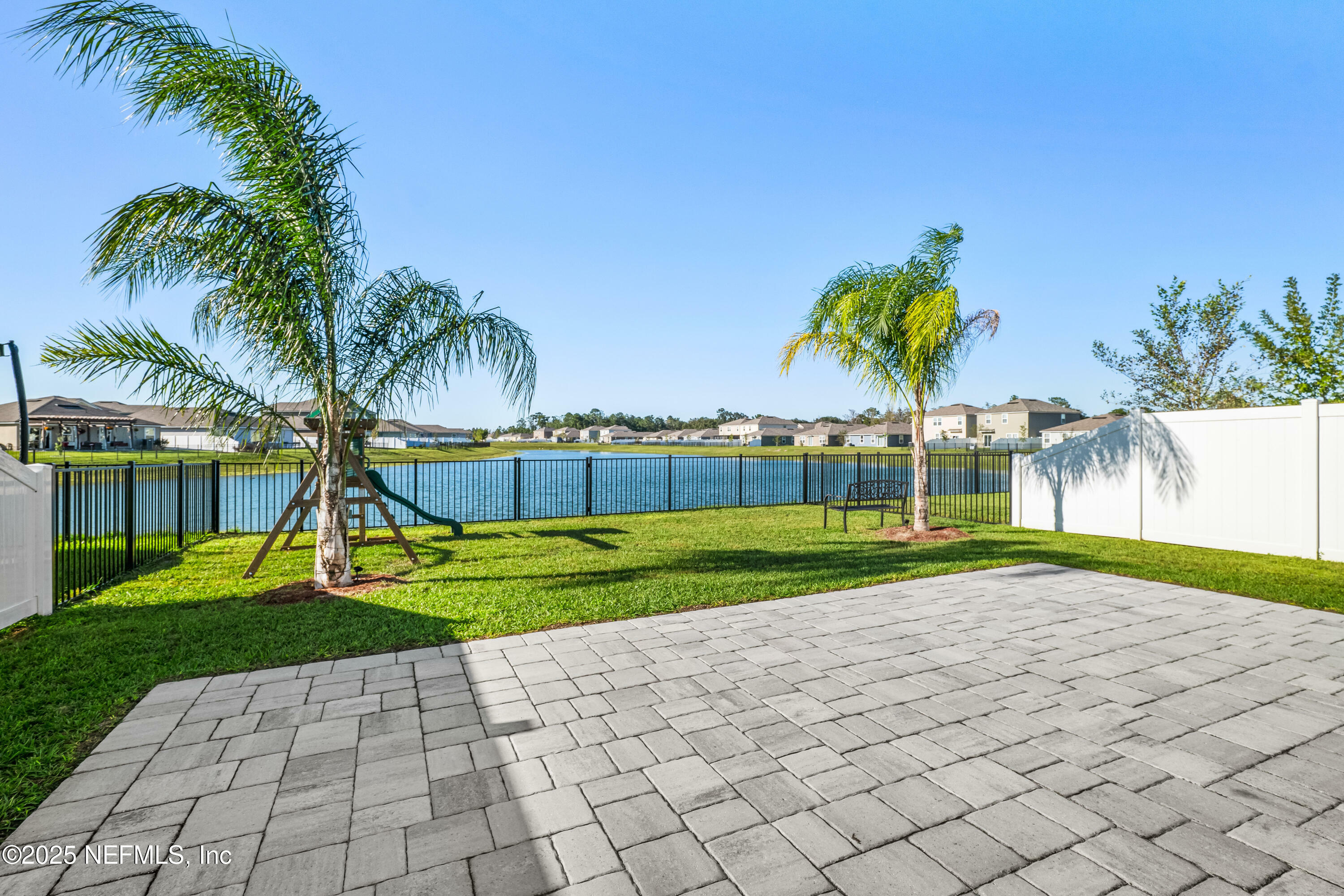 Property Photo:  2633 Oak Stream Drive  FL 32043 