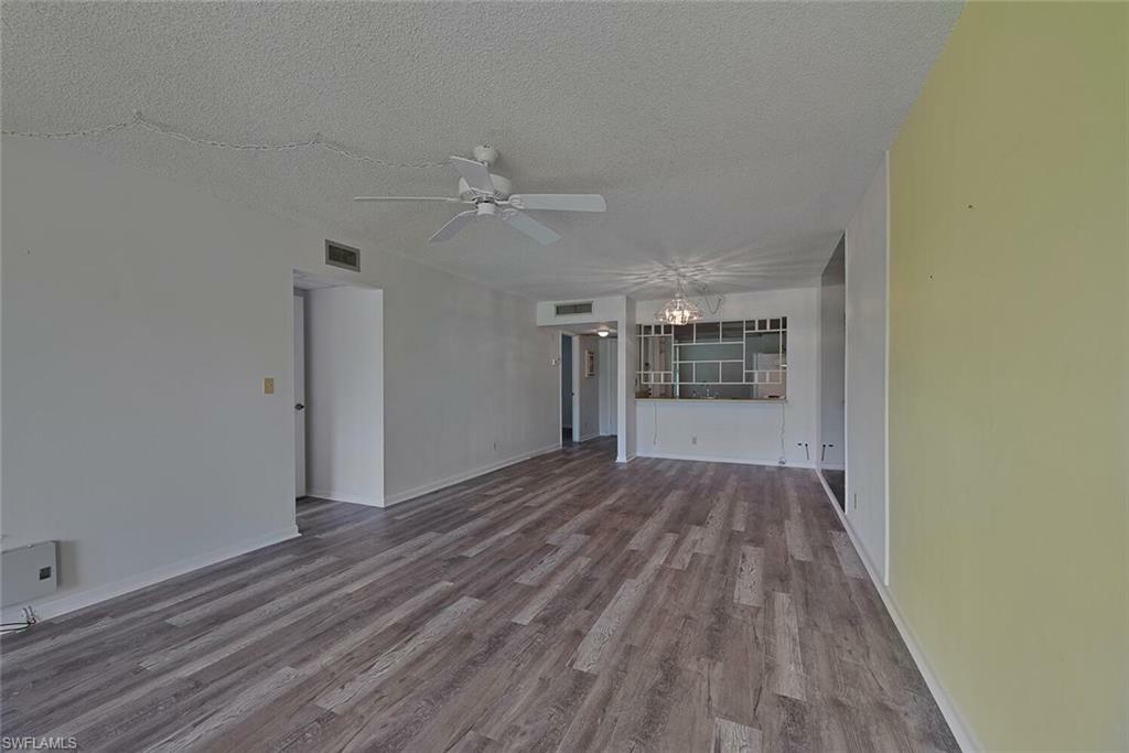 Property Photo: 1085 Forest Lakes Dr 8102 FL 34105