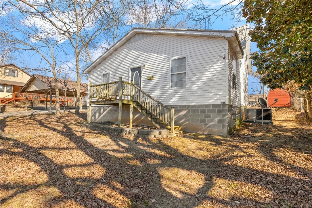 Property Photo:  205 N Cherry Street  AR 72601 