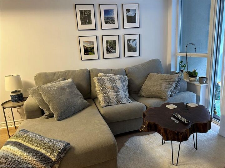 Property Photo: 270 Wellington Street W 409 ON M5V 3P5