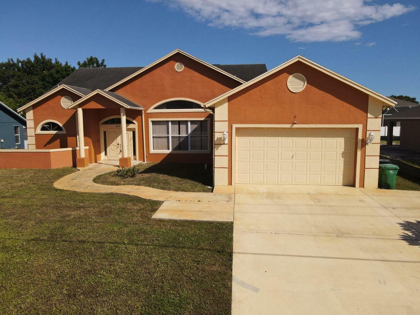 2099 SE Floresta Drive  Port Saint Lucie FL 34984 photo