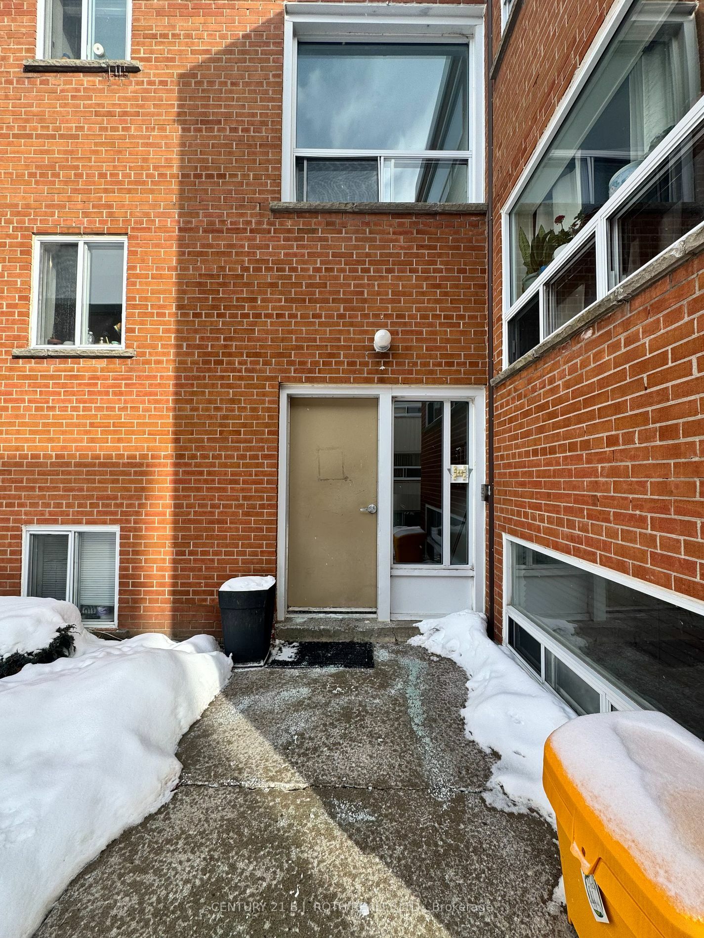 Photo de la propriété:  13 Queen St 6  ON L4M 1Y9 