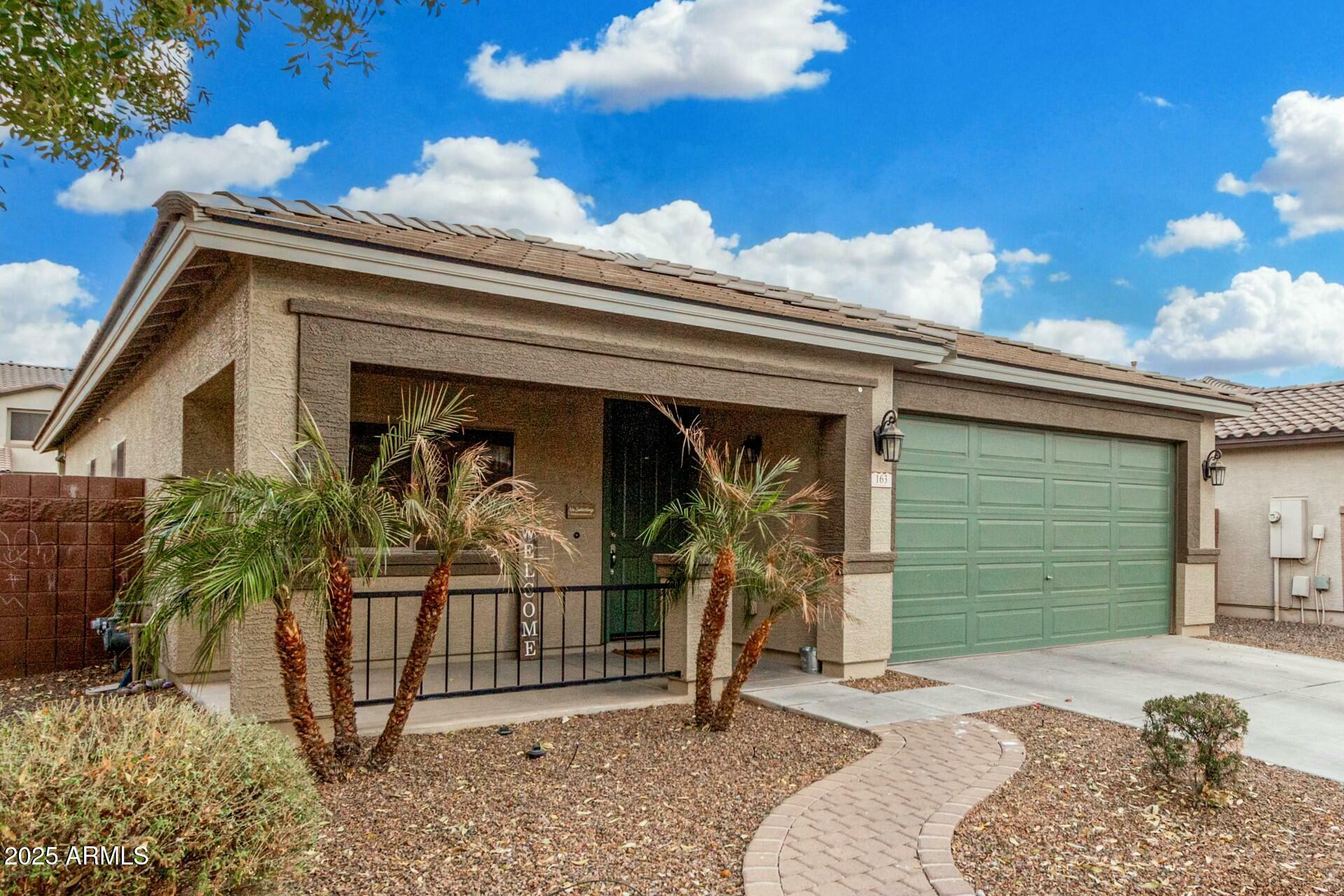 Property Photo:  163 W Dragon Tree Avenue  AZ 85140 