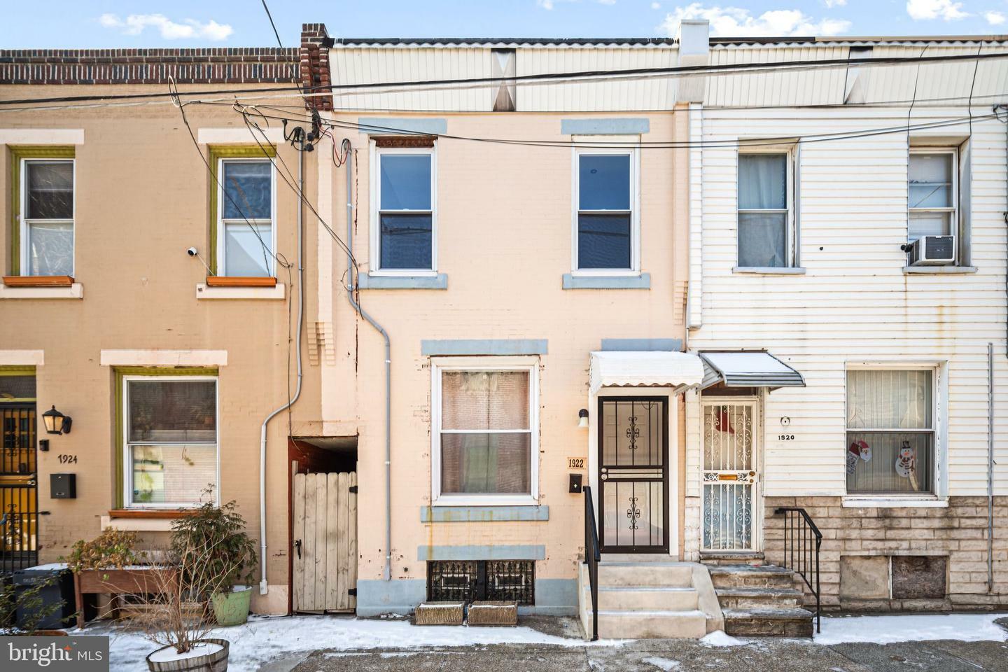 Property Photo:  1922 E Hazzard Street  PA 19125 