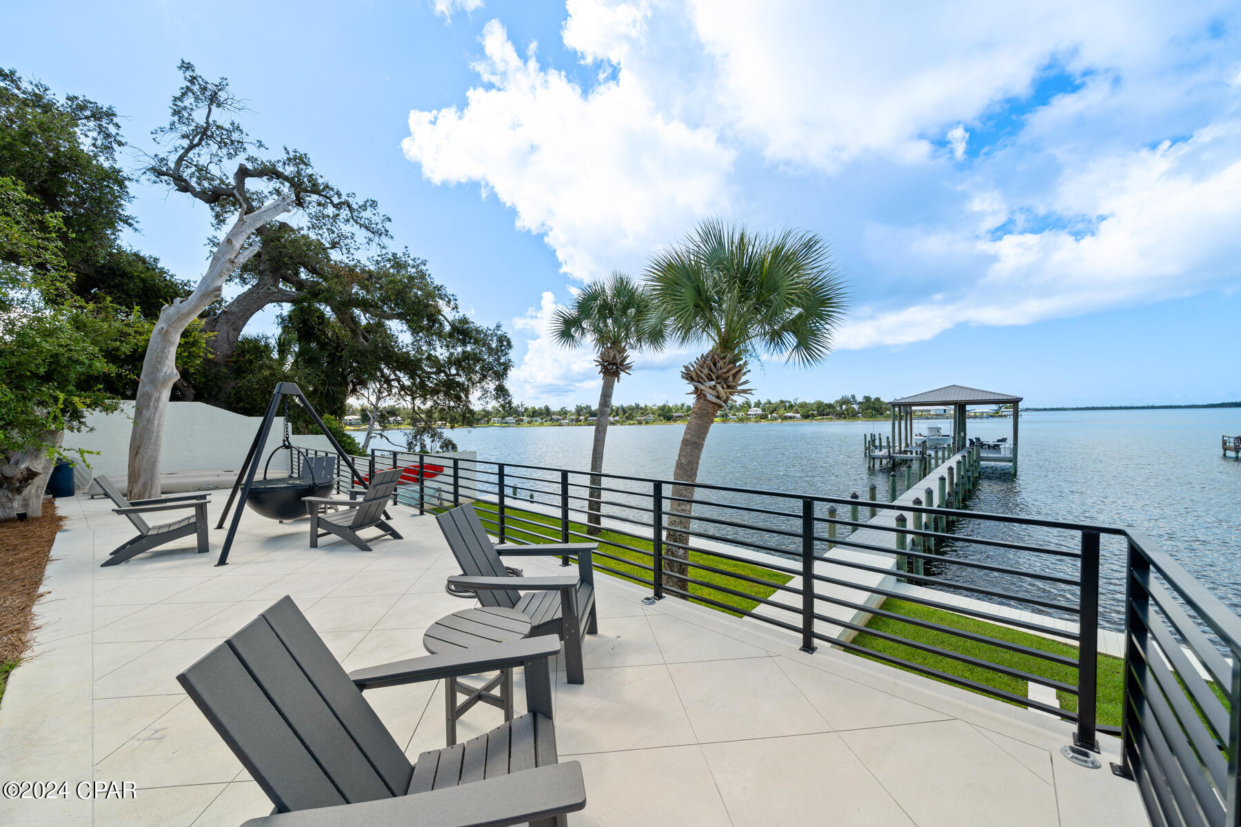 Property Photo: 1212 E Park Street FL 32404