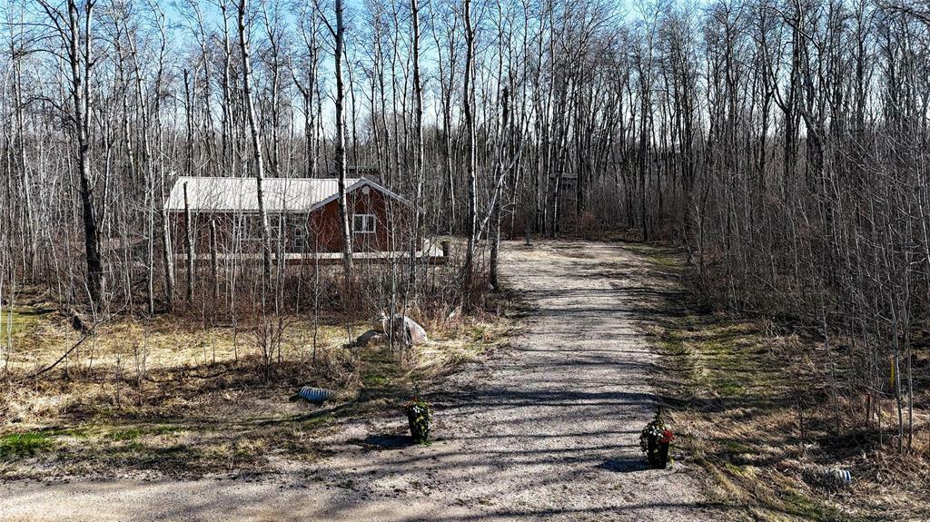 Property Photo: 20 Miller Place MB R0J 1N0