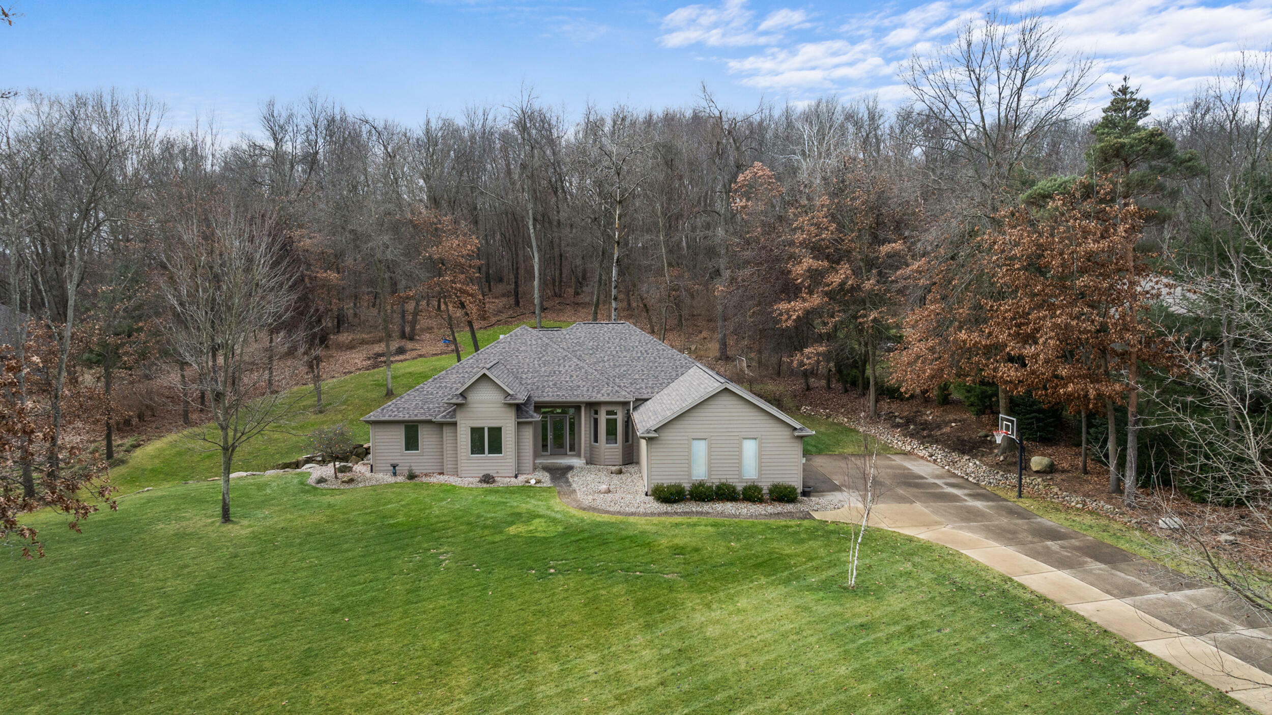 Property Photo: 4906 Country Lane MI 49201
